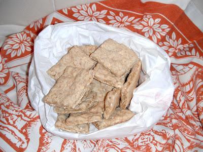 Crackers rustici all'avena subito in forno!