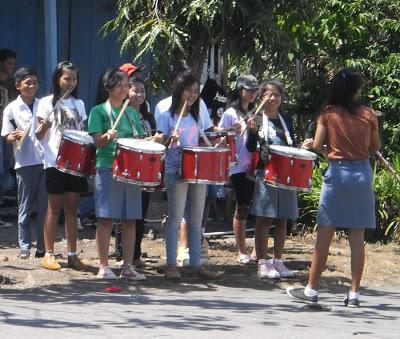 viaggi in indonesia: i ragazzi e la musica