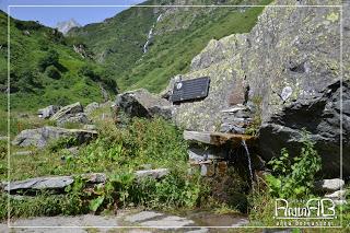 Rifugio Andolla: Sotto il sole e sotto la pioggia.