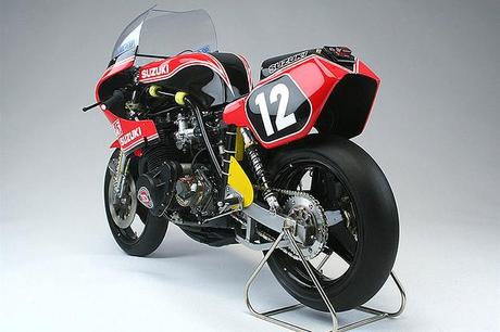 Yoshimura Suzuki GS1000R XR69  Scale model