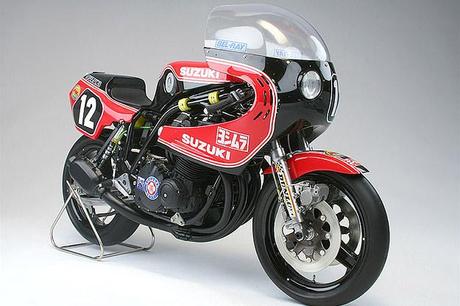 Yoshimura Suzuki GS1000R XR69  Scale model