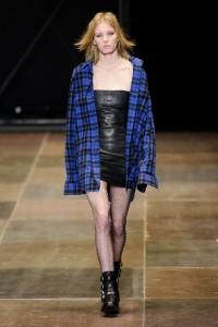 Saint-Laurent-autunno-inverno-13-14-camicia-quadri-abito-pelle-nera_