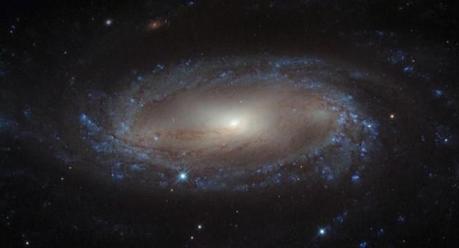 Galassia a spirale IC 2560