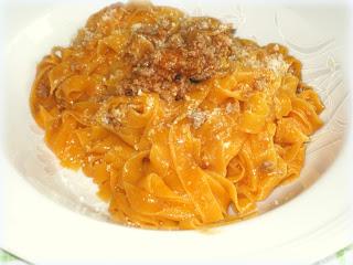 TAGLIATELLE ARANCIATE E RAGU'