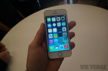 iphone 5s theverge 1 1020 verge super wide Apple presenta iPhone 5S   comunicato ufficiale e video