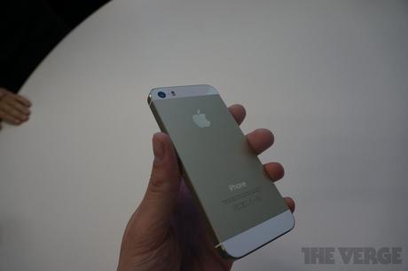 iphone 5s theverge 8 1020 verge super wide Apple presenta iPhone 5S   comunicato ufficiale e video