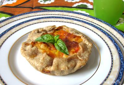 Miniquiche integrale con pomodori e carote