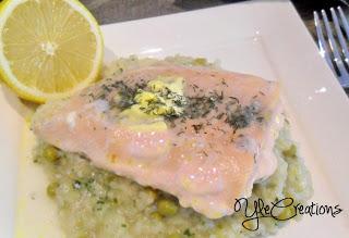 Salmone su un letto di riso   Salmon on a bed of rice