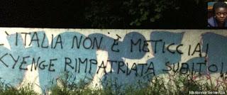 Canto Libero parte dalla Costituzione. Canto Libero è contro il Razzismo.