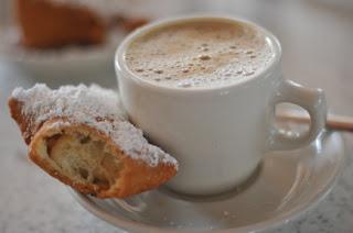 tira e spingi escono cappuccino e brioches