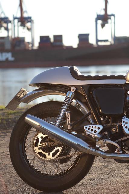 Triumph Thruxton 900 #1 by Triumph Hamburg