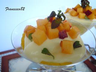 Mousse al limone con dadolata di pesche