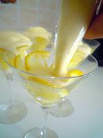 Mousse al limone con dadolata di pesche