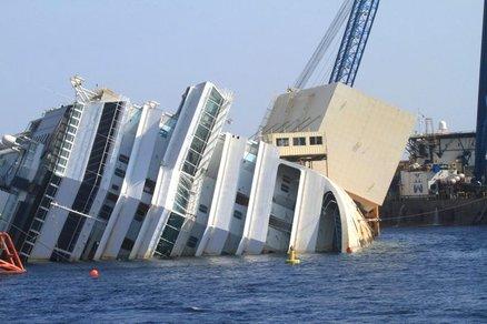 Costa Concordia Costa Concordia a Piombino: cosa cè dietro?