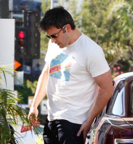 Ben Affleck sfatto e grasso a Los Angeles: pronto per “Superman vs Batman” #credici