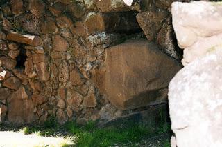 Archeologia della Sardegna. A Brunk'e S'Omu di Bannari: dalla pietra al bronzo.