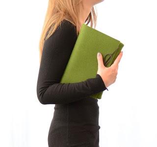 Chiedilo a S. : Lui...vuole rendere il suo stile più femminile