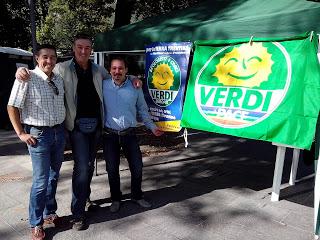 Incontriamo la gente...oggi siamo andati in piazza Dante a Trento.