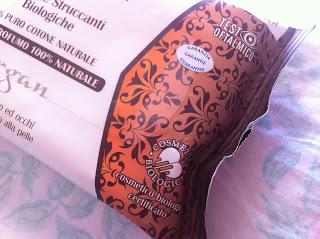 I provenzali: salviette struccanti biologiche all'olio d'argan.