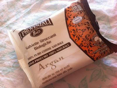I provenzali: salviette struccanti biologiche all'olio d'argan.