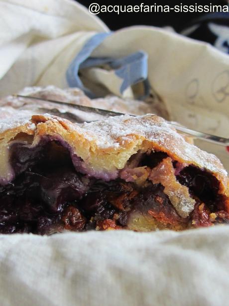 strudel all'uva fragola e bacche di goji