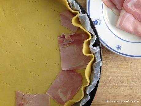 Torta salata con indivia brasata, caprino e prosciutto cotto fumé!