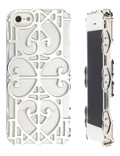 ACCESSORI | Mirror Mirror, la cover per IPhone5 ideata da Giovanna Battagila in vendita in esclusiva su yoox.com