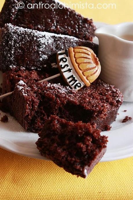 Ciambellone al Cacao con Cocco e Latte di Soia