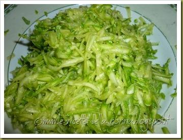 Spaghetti di riso con uova, verdure e peperoncino (2)