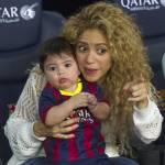 Shakira allo stadio con Milan: papa Gerard è in campo02