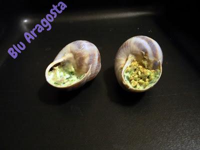 Lumache alla bourguignonne in crosta di pistacchi, escargot à la bourguignonne en croûte de pistaches