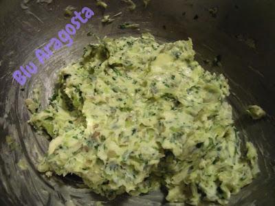 Lumache alla bourguignonne in crosta di pistacchi, escargot à la bourguignonne en croûte de pistaches