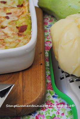 Lasagne con pesto di zucchine, speck e scamorza