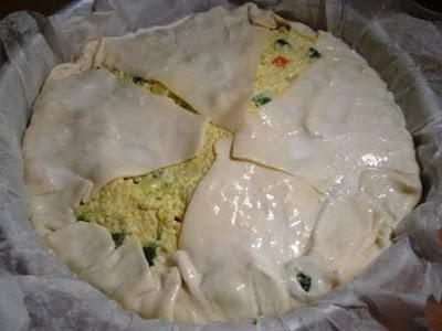 Torta con cous cous e verdure