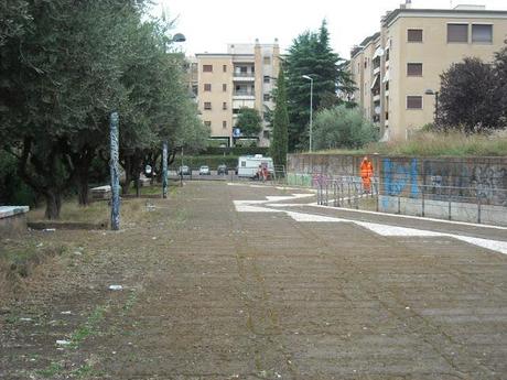 Giardino pubblico 'Guido Rossa' a Settecamini. Ecco il reportage sul degrado