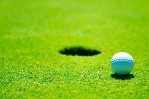 Golf: oggi la Pro Am, prologo dell’Open d’Italia numero 70 Pallina-golf