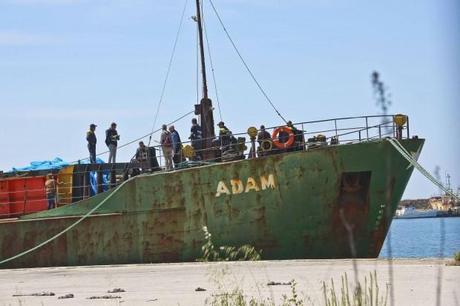 Lascia Marsala la nave sequestrata con 20 tonnellate di hashish