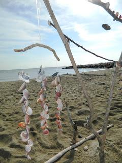 Pace e creatività sulla spiaggia degli artisti di Lido di Classe