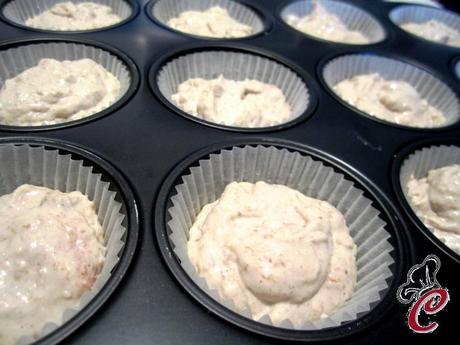 Muffin con fichi, noci e quell'ingrediente segreto che... stupisce: un nuovo esperimento, di dolce vestito