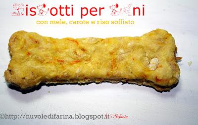 Biscotti per cani, con mele, carote e riso soffiato