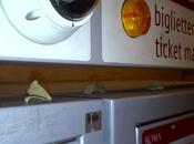 pezzetti carta usati alle macchinette emettitrici Termini rubare soldi inserisce banconote. accorgiamo noi, perché forze dell'ordine?