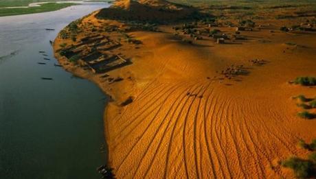 Fiumi sepolti dal deserto del Sahara hanno favorito le migrazioni