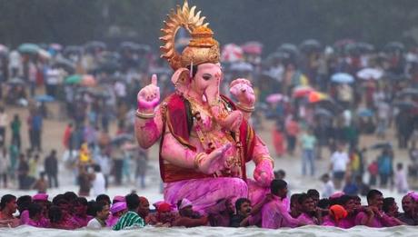 India, 8 morti e molti dispersi nella festa in onore di Ganesh