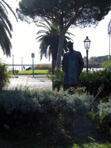 Torre del Lago Puccini - Statua del Maestro