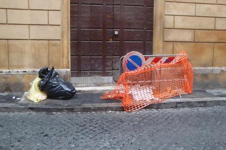 RATTOPPI ALLA CACIOTTARA: INVASIONE DI BURINI NEL CENTRO DI ROMA! ECCO COME VENGONO GESTITI I LAVORI PUBBLICI...