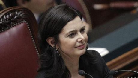 La Presidente della Camera Boldrini “oggetto di arredamento del potere”?