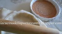 Piccole torte fiorite alla crema di nocciole piemontesi e fichi bianchi del Cilento