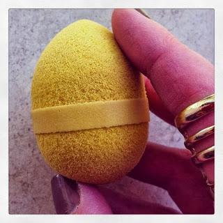 La spugna ovoidale 3D di Sephora =)