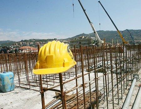 Lavoro nero. La Fillea Cgil chiede più controlli nei cantieri