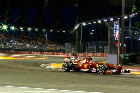 ferrari singapore 2013 600x400 F1, GP SINGAPORE 2013: DOMINIO VETTEL, ALONSO ANCORA 2°